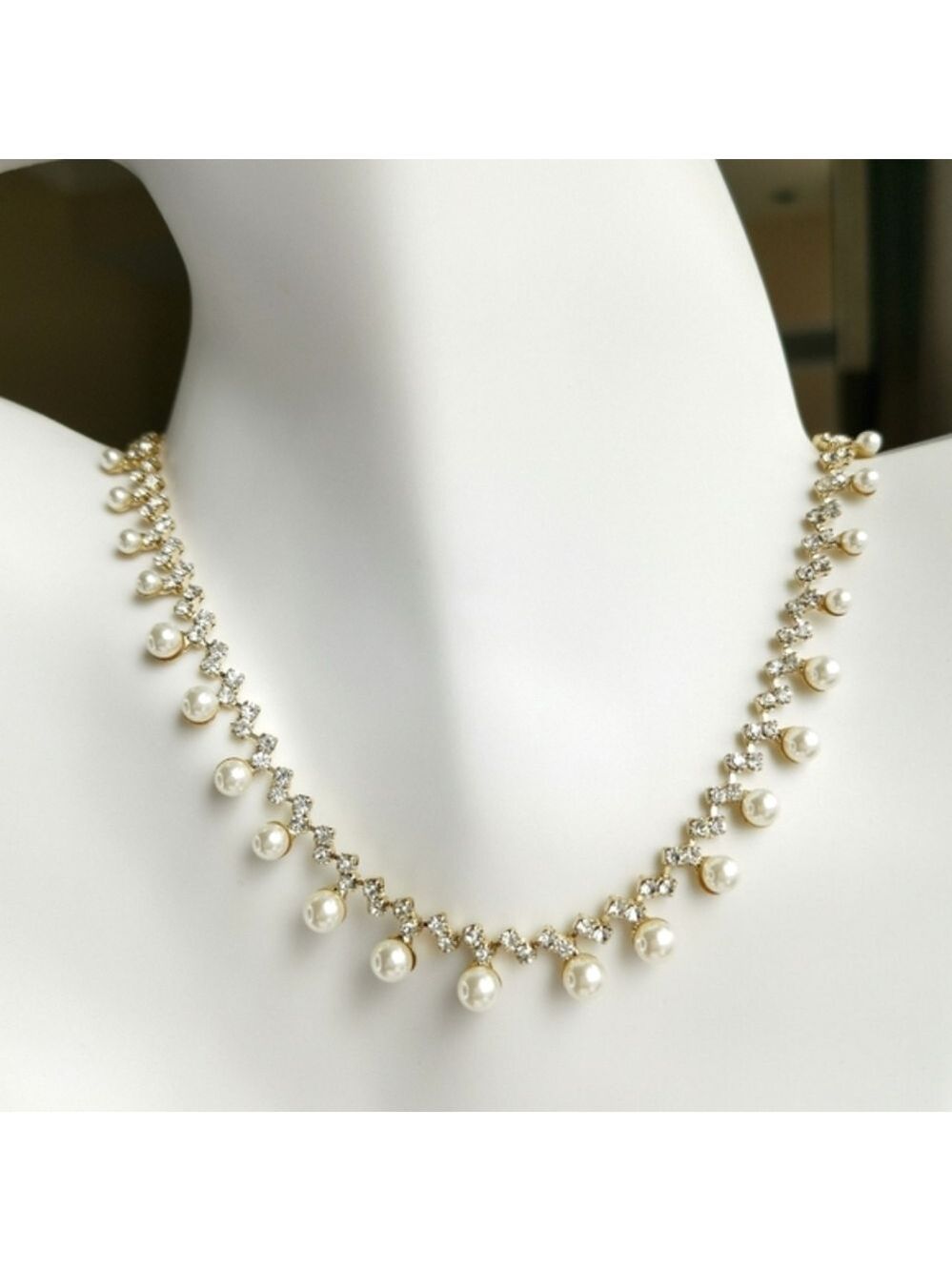 Swarovski crystal Cream pearl In Gold Tone Necklace 🆕